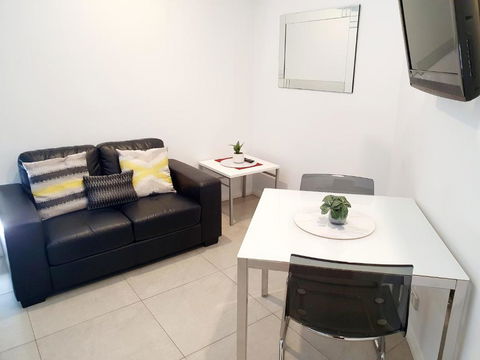 M5 West Perth Studio Apartment Near Kings Park - Tourism TAS 1