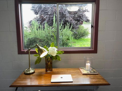 MAGNOLIA HOUSE ON THE CREEK - STANTHORPE - Tourism TAS 3