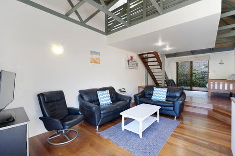 MAIN STAY - 100m To Patrolled Beach, Pool, Wifi, Close To Cafes - Tourism TAS 2