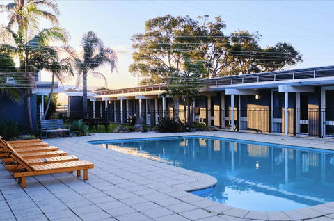 Mallacoota Hotel Motel - Hobart Tourism 1