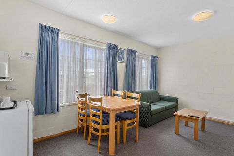 Martin Cash Motel - Hobart Tourism 3