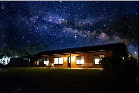 Mattner House Family Vacation Resort - Hobart Tourism 3