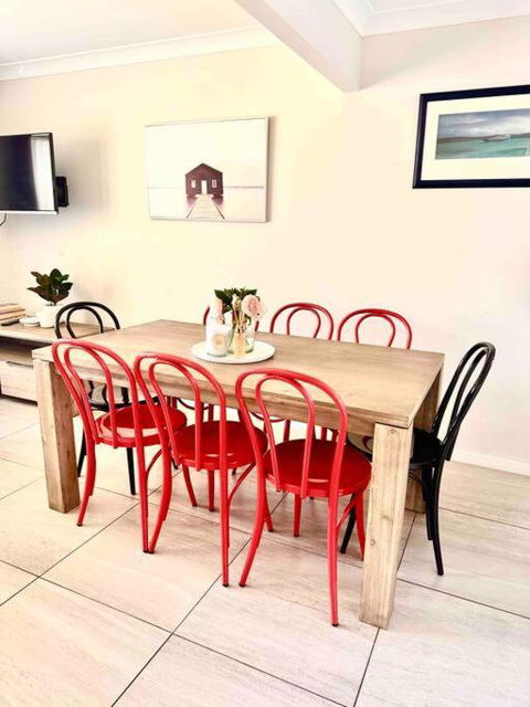 Maya Newcasle 6 Bedrooms Home - Tourism TAS 2