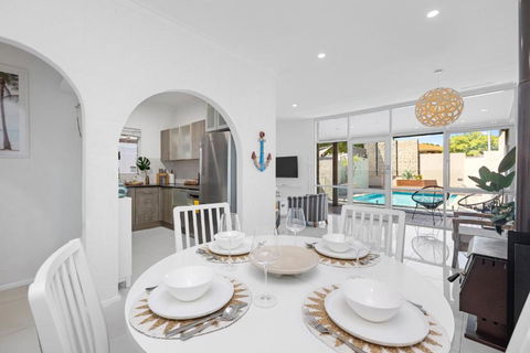 Maylands Coastal Vibes - Hobart Tourism 3
