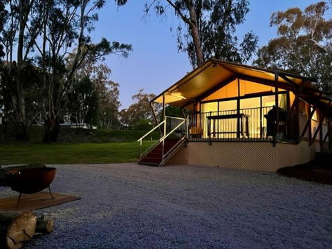 McLean Beach Holiday Park - Hobart Tourism 0