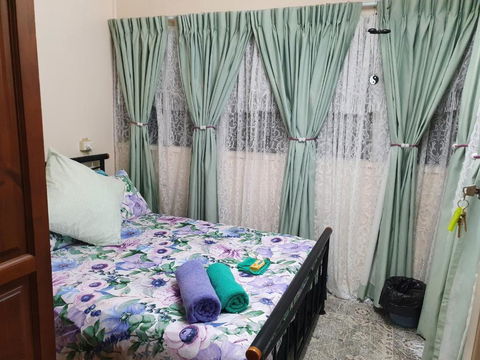 Meyenburg House - Hobart Tourism 1