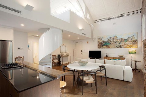 Mezzanine Magic, Bondi Junction - Tourism TAS 1