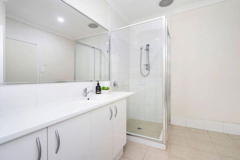 Modern Midland Retreat 2br 1 Bth - Hobart Tourism 2