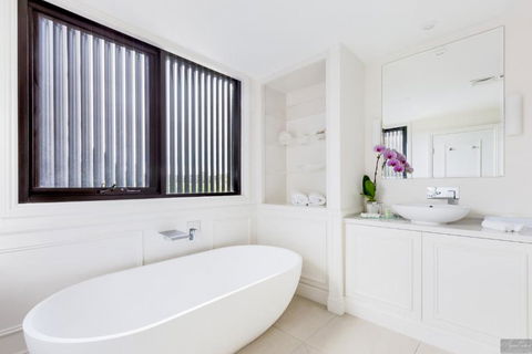 Miramare Gardens Boutique Accommodation - Hobart Tourism 3