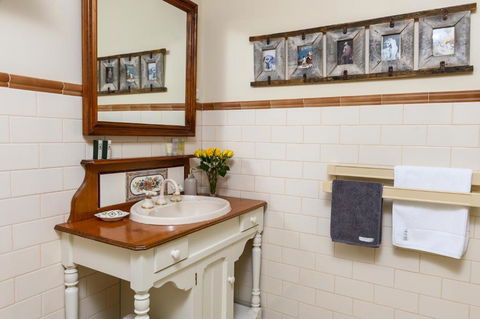 Miriams Cottage - Hobart Tourism 3
