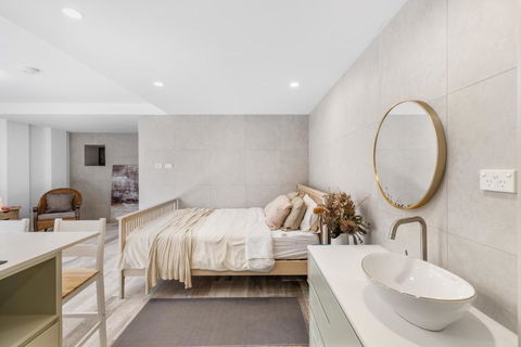 Modern Studio, Minutes To Ferry, City, CBD - Tourism TAS 2