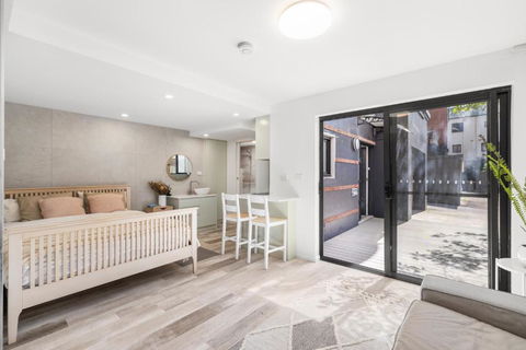 Modern Studio, Minutes To Ferry, City, CBD - Tourism TAS 1