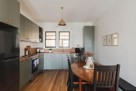 Modern 3-Bed Coastal Escape - Tourism TAS 0