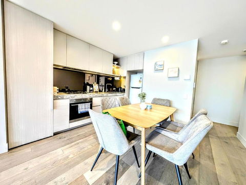 Modern Apartment Close To All Amenities! - Tourism TAS 3