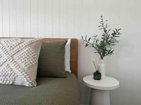 Modern Family Friendly Ipswich Home - Hobart Tourism 1