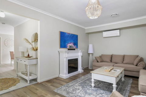 Modern Comfort In Preston - Tourism TAS 1
