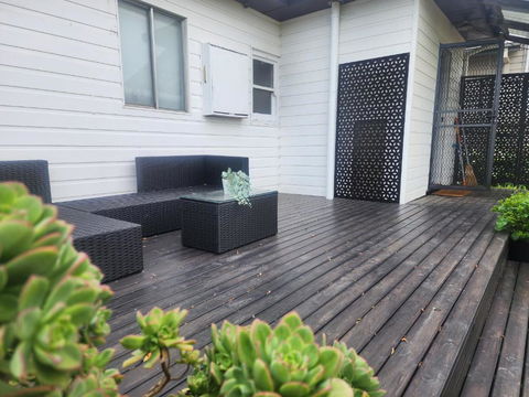 Modern Cottage Near Morwell CBD, Queen Beds, Netflix & Free Wifi - Hobart Tourism 2
