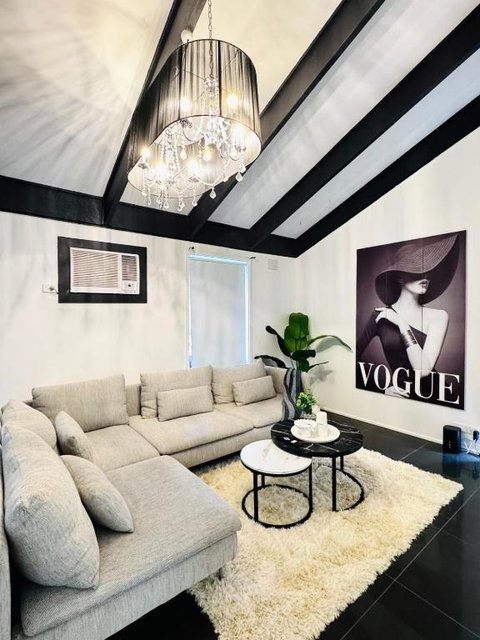 Modern Escape With Open Yard - Tourism TAS 0