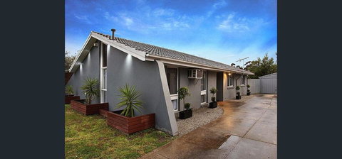 Modern Escape With Open Yard - Tourism TAS 1