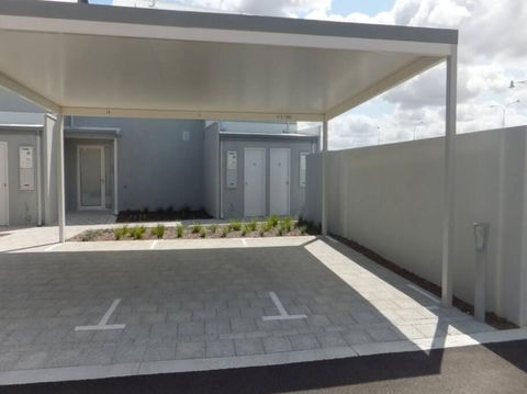 Modern Luxury 1 Bedroom Apartment - Walk To The Shops! Free Wifi - Hobart Tourism 2