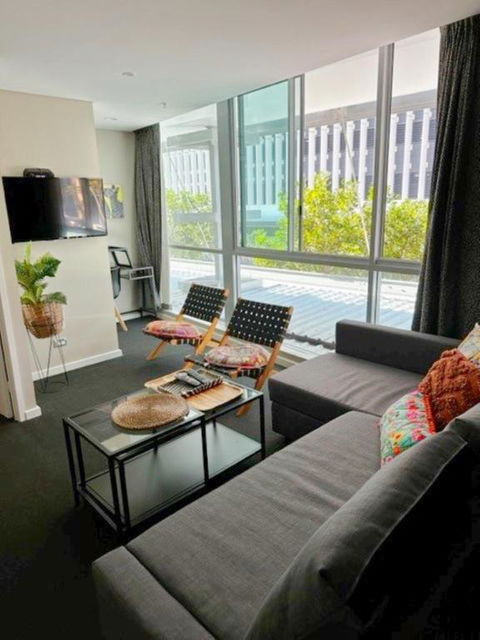 NEW Exquistely Furnished 2 Bedroom Apartment - Tourism TAS 1