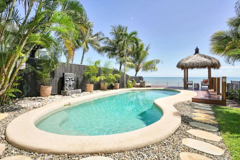 Mylara Beachfront Holiday Home - Hobart Tourism 1