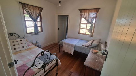 Myrtlebank Cottage Farmstay - Hobart Tourism 2
