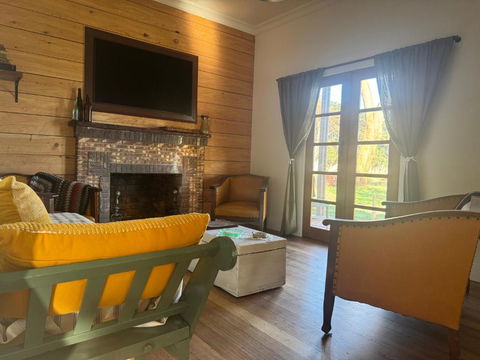 Myrtlebank Cottage Farmstay - Hobart Tourism 3