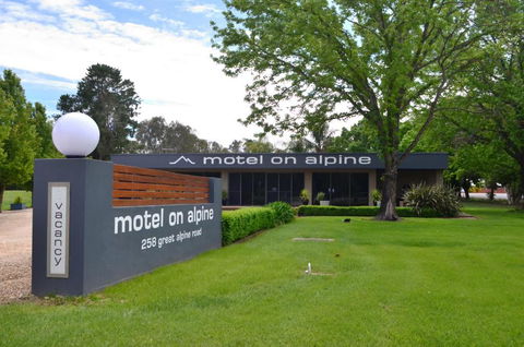 Myrtleford Motel On Alpine - Hobart Tourism 0