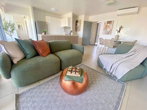 Nature Meets City On Mint - Tourism TAS 0