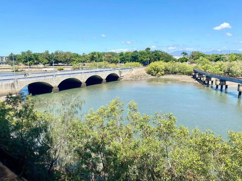 Nature Meets City On Mint - Tourism TAS 3