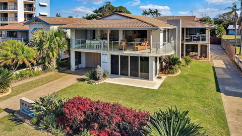 Nautilus Beachside Apartments - Tourism TAS 1