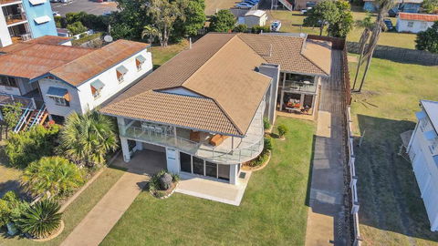 Nautilus Beachside Apartments - Tourism TAS 2