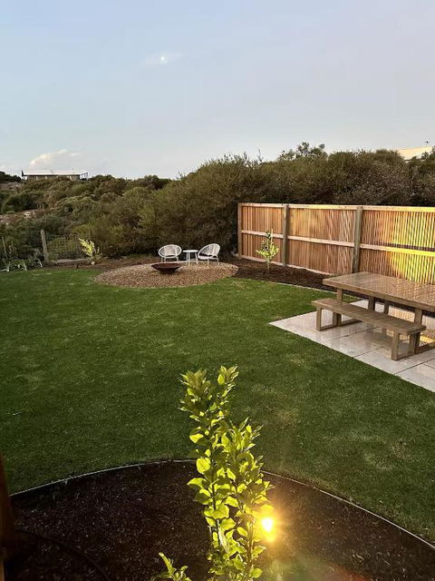 NEW Magpie Sands - 3 Bedroom Home - Downstairs Only, 1 Min Walk To Aldinga Beach - Tourism TAS 0