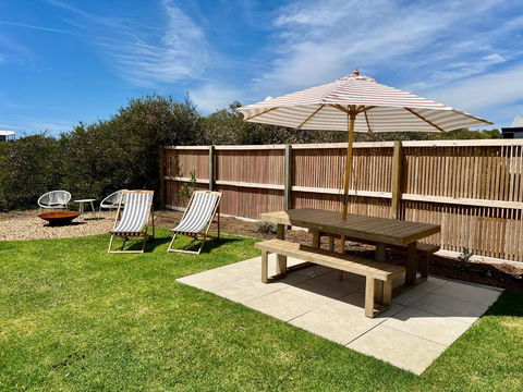 NEW Magpie Sands - 3 Bedroom Home - Downstairs Only, 1 Min Walk To Aldinga Beach - Tourism TAS 3