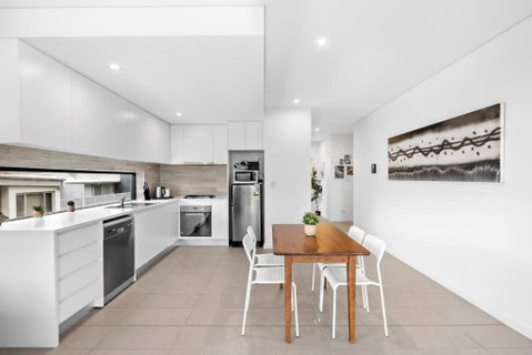 New Modern 2BR 2baths Apt In Homebush Sleeps 6 - Tourism TAS 3