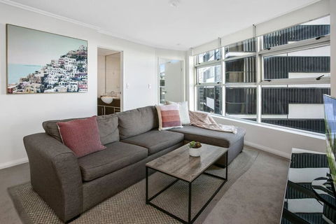 NS504 - Comfort And Convenience In North Sydney - Hobart Tourism 2