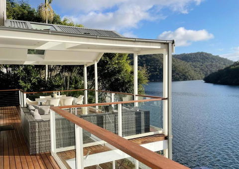 NINE At Berowra Waters, Luxury Waterfront With Hot Tub - Tourism TAS 0