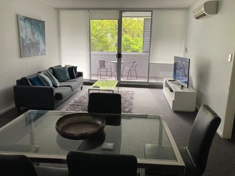 North Sydney Wyndel Apartments-MIL1005 - Hobart Tourism 0