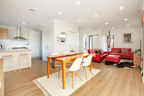 Northside Townhouse Geelong - Hobart Tourism 0