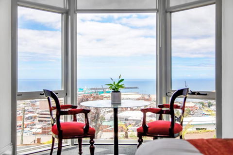 Oakleigh House - Hobart Tourism 0