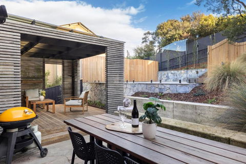 Ocean Beach Retreat - Hobart Tourism 2