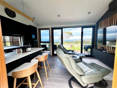 Ocean Breeze Homestays 2 - Tourism TAS 2
