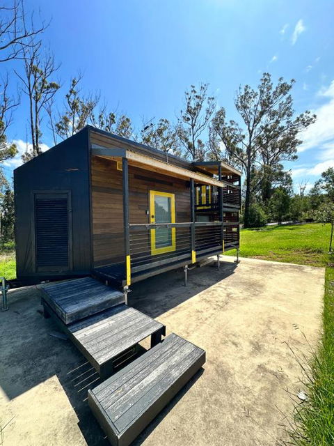 Ocean Breeze Tiny House - Ocean And Lake View - Hobart Tourism 1