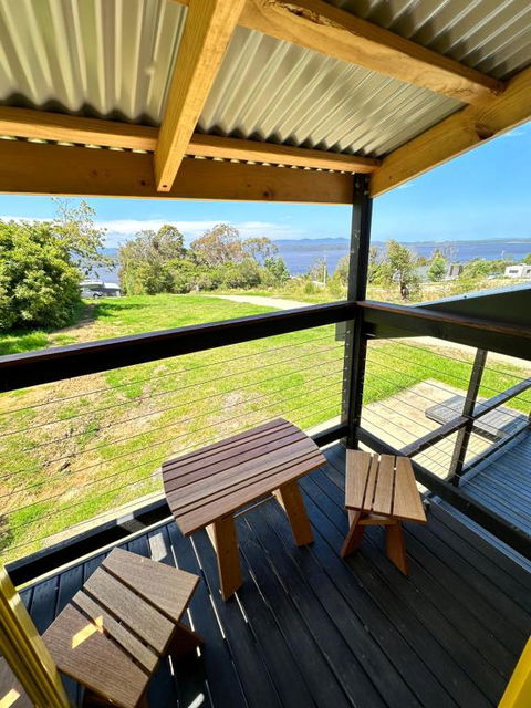 Ocean Breeze Tiny House - Ocean And Lake View - Hobart Tourism 2