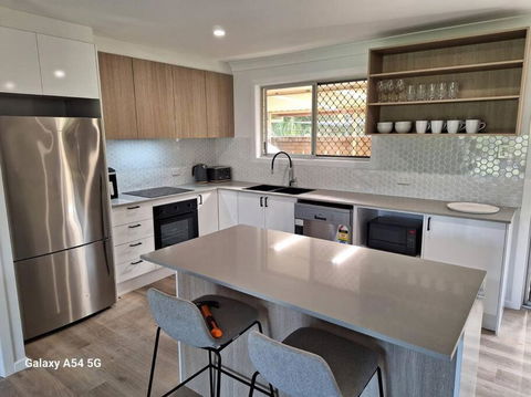 Ocean Shores 4 Bedroom House - Hobart Tourism 0