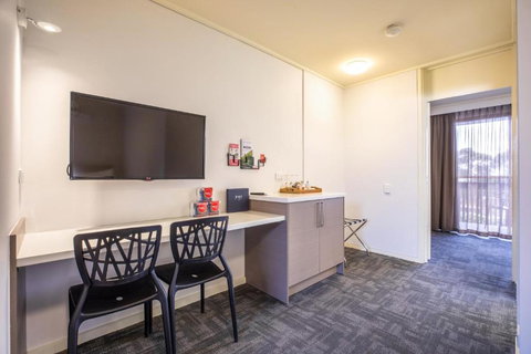 Nightcap At Shoppingtown Hotel - Tourism TAS 3