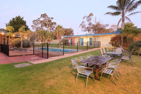 Ocean Views Motel Lakes Entrance - Hobart Tourism 3