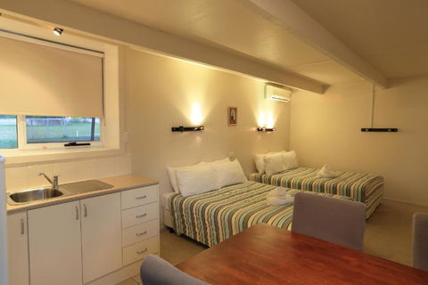 Ocean Views Motel Lakes Entrance - Hobart Tourism 2