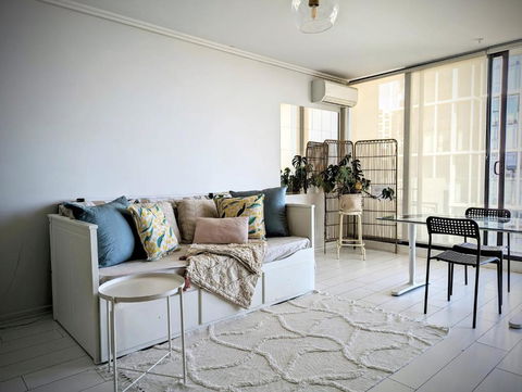 Ocean View Apartment Close To CBD With Indoor Pool. - Tourism TAS 3